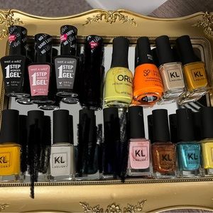 Nail polish bundle